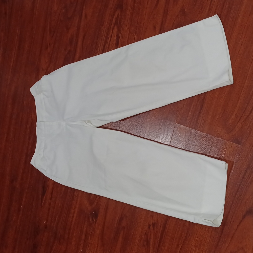 *Flash Sale Ends Sept 12th*St John's Bay stretch capri pants